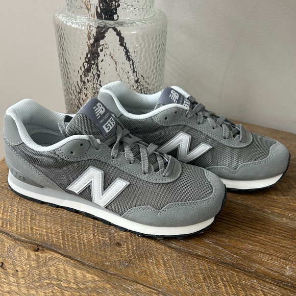 NWOT New Balance Women's 515 Retro Sneaker - Picture 7 of 11